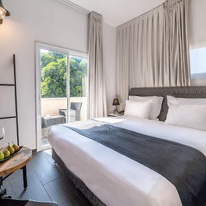 Dizengoff Avenue Boutique Hotel